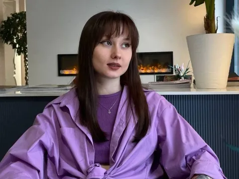 Tener un chat en directo con la modelo cámara web PeggyBetter