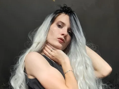 web chat live Model RebecBrooks