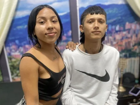 pink pussy model RozyAndJulian