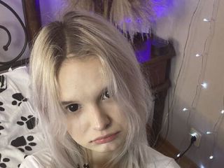 jasmin webcam model SakuraMadzaki