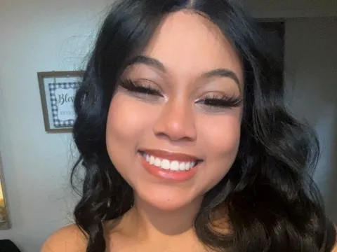 webcam stream model ShaylaSelene