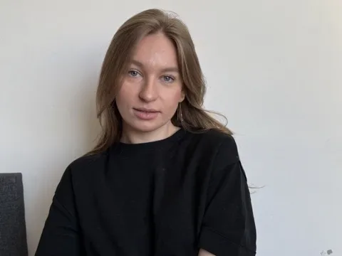live sex web cam model SilviaBlumer