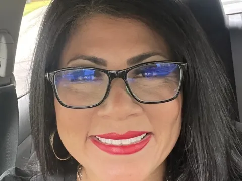 adult sex cam model SophiaWhitt