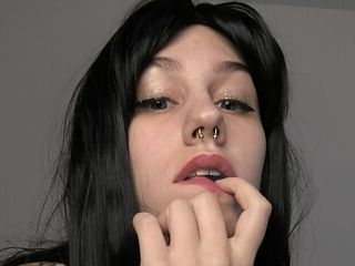 cam chat model SophieWirror