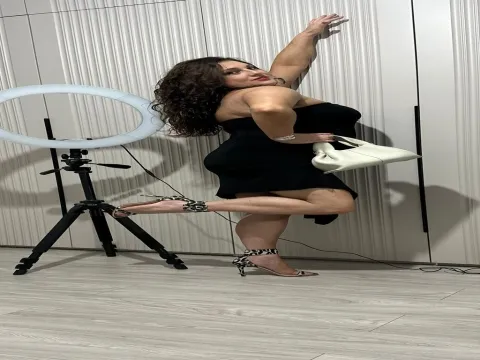Discutez en direct avec le modèle webcam StellaGemella