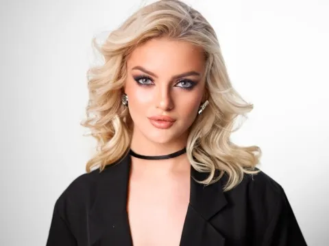 Tener un chat en directo con la modelo cámara web ViviennePower