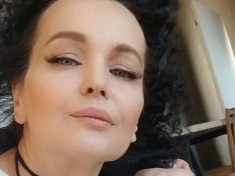 nude cam sex model WitchRossi
