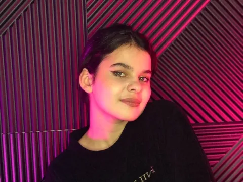 jasmine cam modèle ZaraHelme
