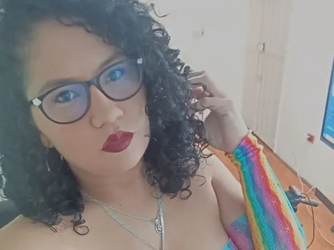 modelo de webcam sex ZehraGunes