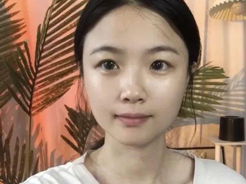 Have a live chat with webcam model qiuyuehui